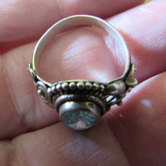 Vintage Aquamarine and Sterling Ring Size 6.25 - Picture 3 of 4